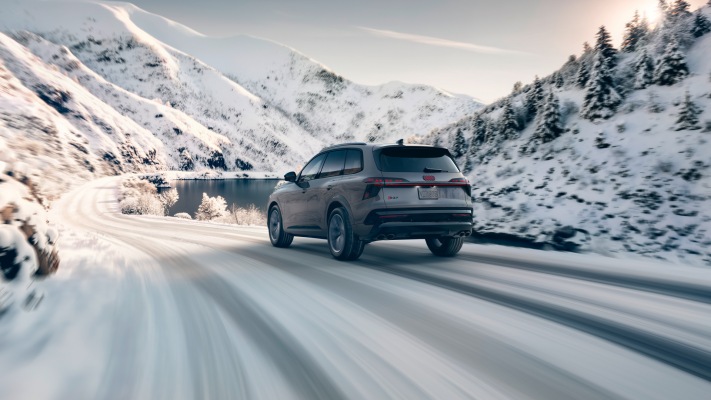 Audi SQ7 USA Version 2027. Desktop wallpaper