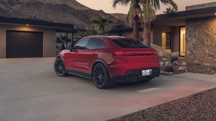 Porsche Macan GTS USA Version 2026. Desktop wallpaper
