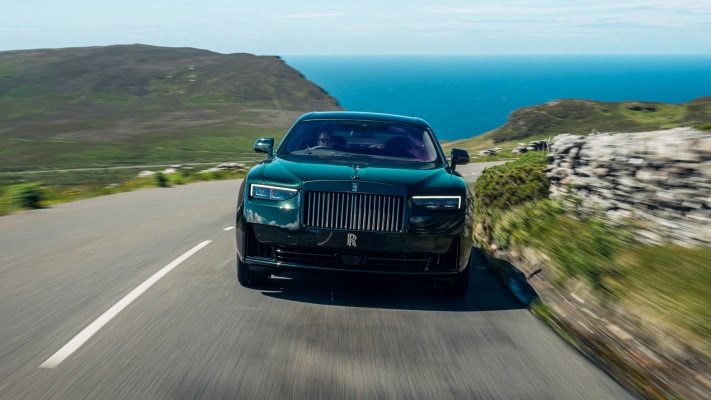 Rolls-Royce Ghost Black Badge Tourist Trophy 2027. Desktop wallpaper