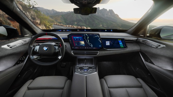 BMW X5 M60e xDrive 2027. Desktop wallpaper