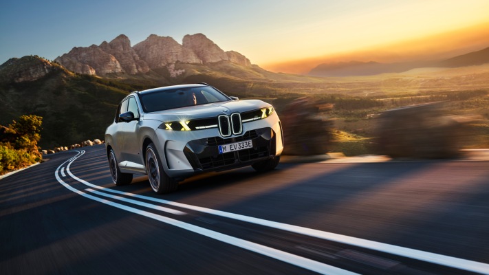 BMW X5 M60e xDrive 2027. Desktop wallpaper