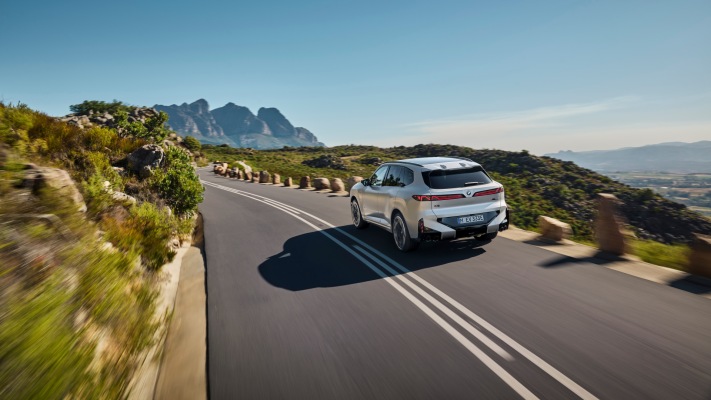 BMW X5 M60e xDrive 2027. Desktop wallpaper