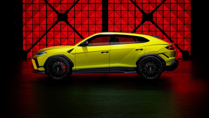 Lamborghini Urus SE Performante 2027. Desktop wallpaper
