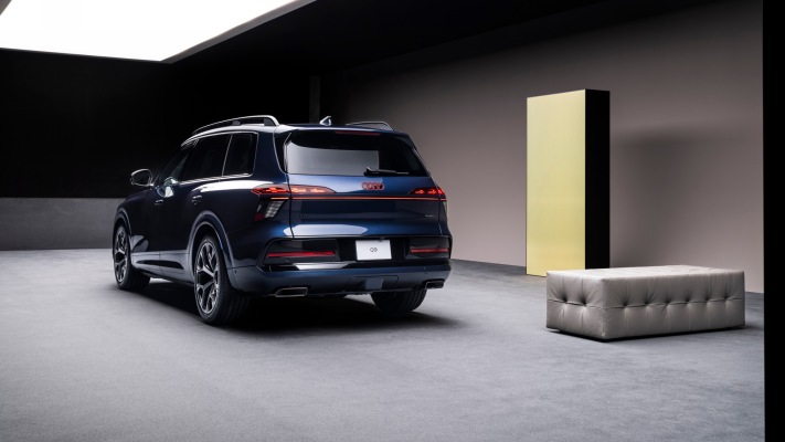 Audi Q9 2027. Desktop wallpaper