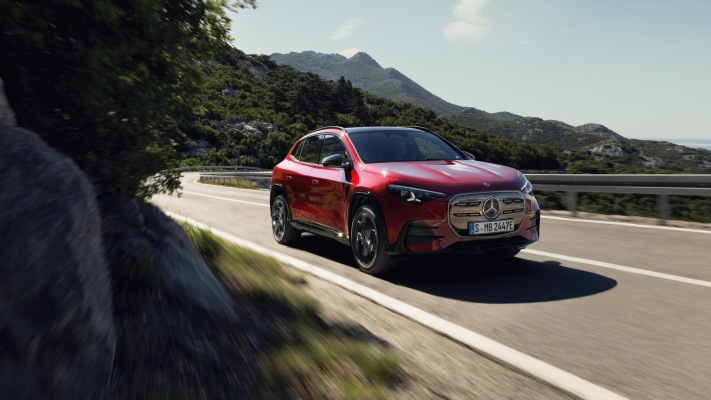 Mercedes-Benz GLA 2027. Desktop wallpaper