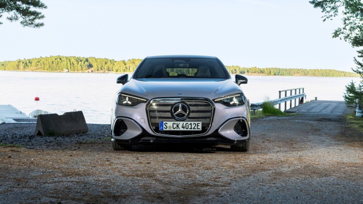 Mercedes-Benz C 400 4MATIC Electric 2027. Desktop wallpaper