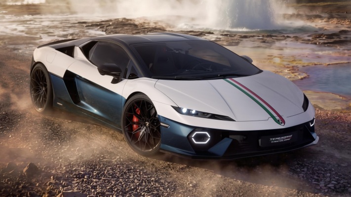 Lamborghini Temerario Tricolore 2026. Desktop wallpaper