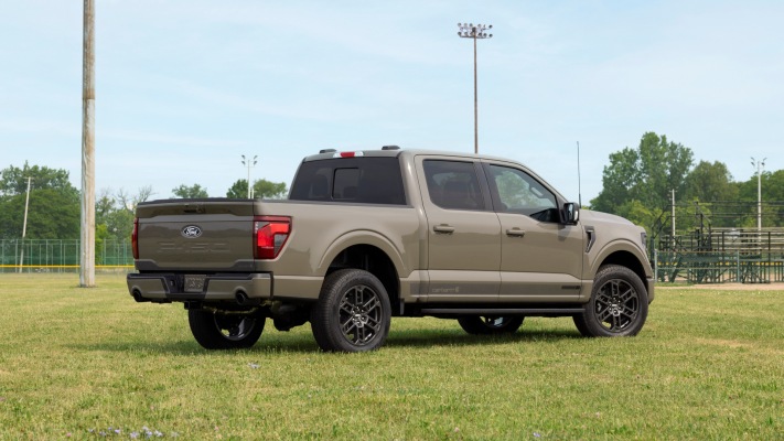 Ford F-150 Carhartt Edition 2027. Desktop wallpaper
