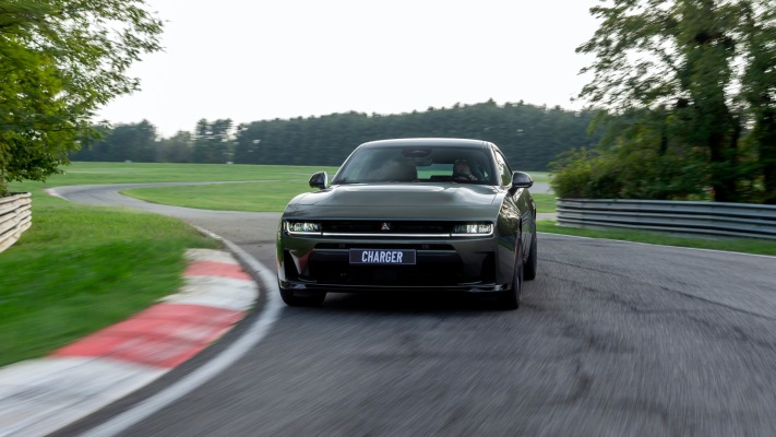 Dodge Charger Sixpack 2-door EU Version 2027. Desktop wallpaper