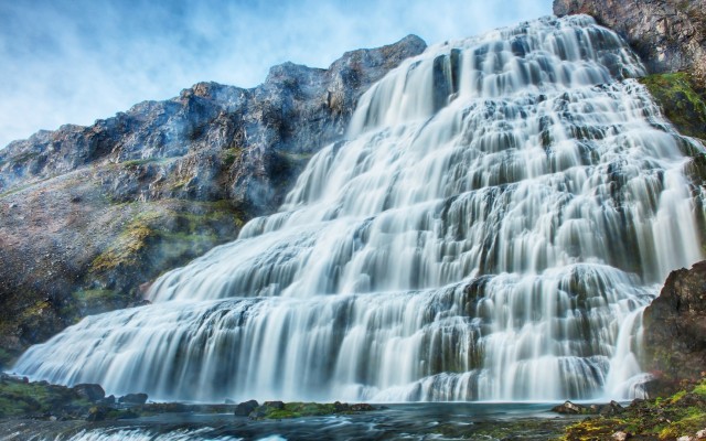 Waterfalls. Desktop wallpaper