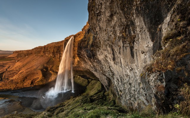 Waterfalls. Desktop wallpaper