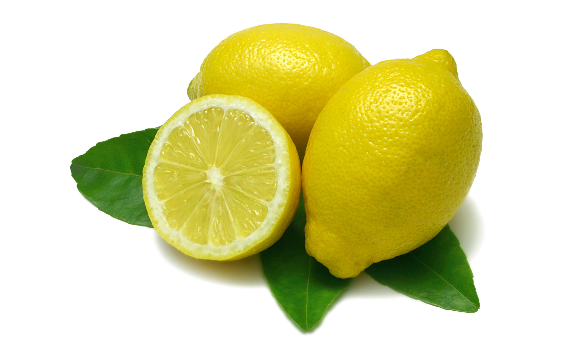 Лемон лид. Лимон. Лимон на белом фоне. Пол лимона. Апельсин на белом фоне.
