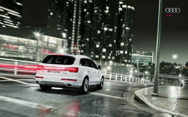 Audi Q7 V12 TDI quattro 2013. Desktop wallpaper