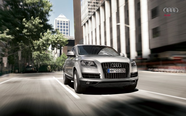 Audi Q7 2013. Desktop wallpaper