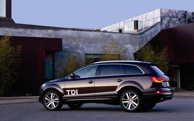 Audi Q7 TDI 2012. Desktop wallpaper