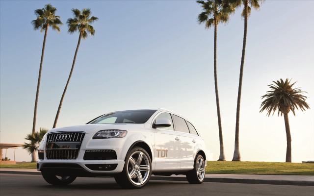 Audi Q7 TDI S 2012. Desktop wallpaper