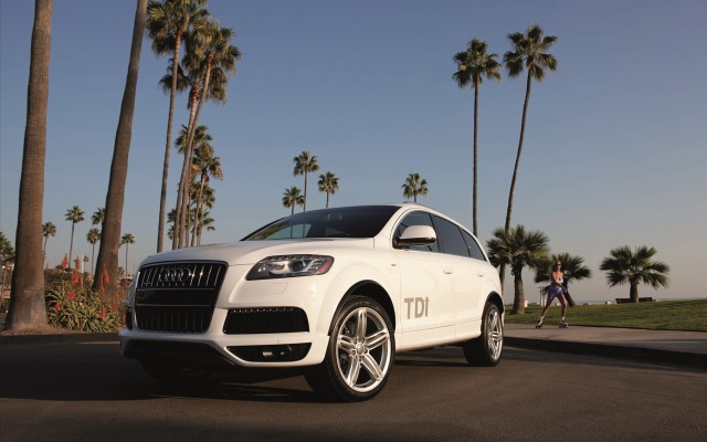 Audi Q7 TDI S 2012. Desktop wallpaper