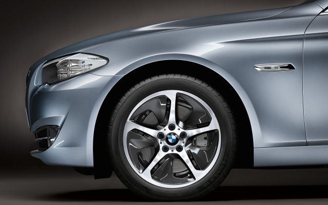 BMW ActiveHybrid 5. Desktop wallpaper