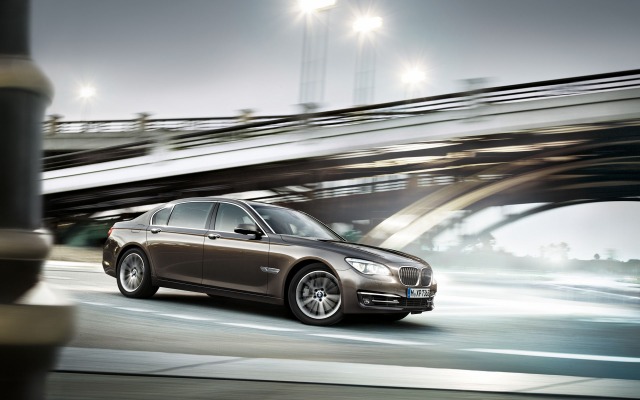 BMW 7 Series Sedan. Desktop wallpaper