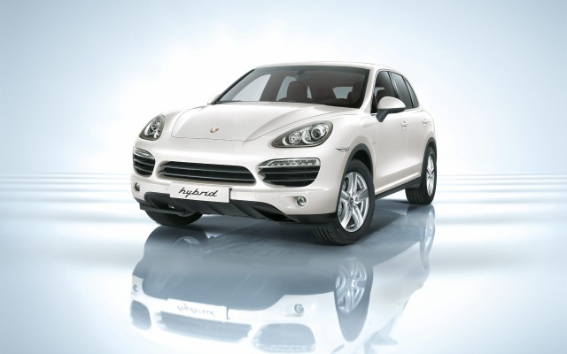 Porsche Cayenne S Hybrid 2012. Desktop wallpaper