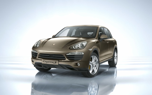 Porsche Cayenne S 2012. Desktop wallpaper