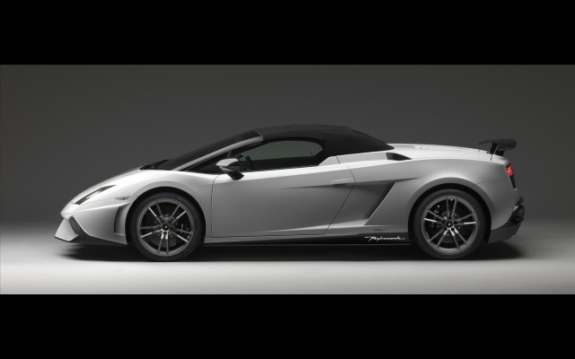 Lamborghini Gallardo LP 570-4 Spyder Performante 2011. Desktop wallpaper