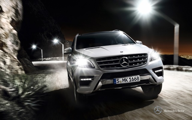 Mercedes-Benz M-Class 2013. Desktop wallpaper