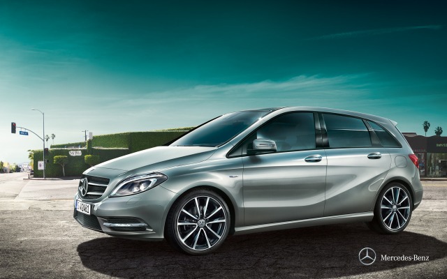 Mercedes-Benz B-Class 2013. Desktop wallpaper