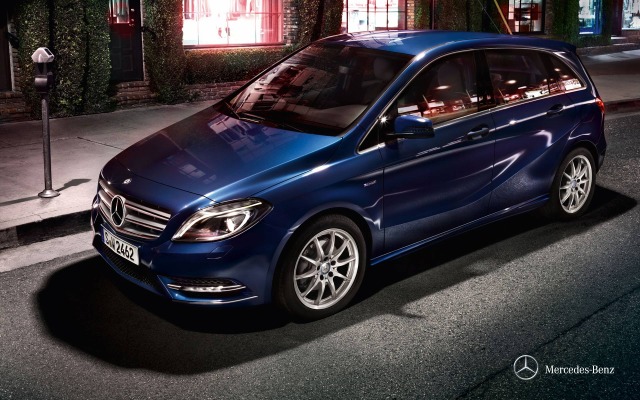 Mercedes-Benz B-Class 2013. Desktop wallpaper