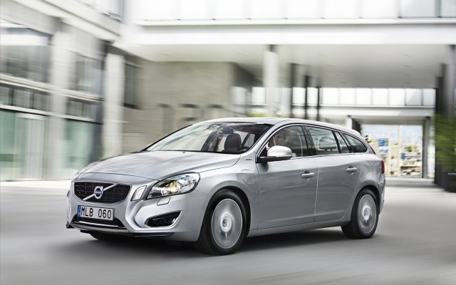 Volvo V60 Plug-in Hybrid 2013. Desktop wallpaper