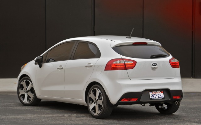 Kia Rio5 2012. Desktop wallpaper