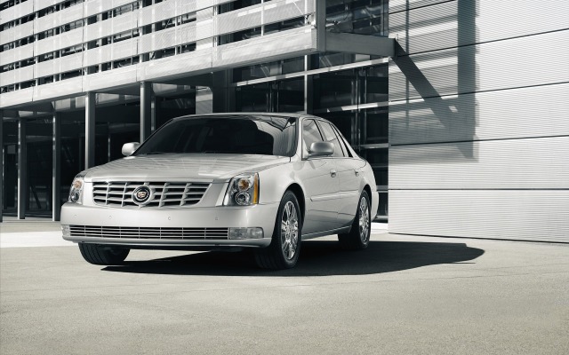 Cadillac DTS 2011. Desktop wallpaper