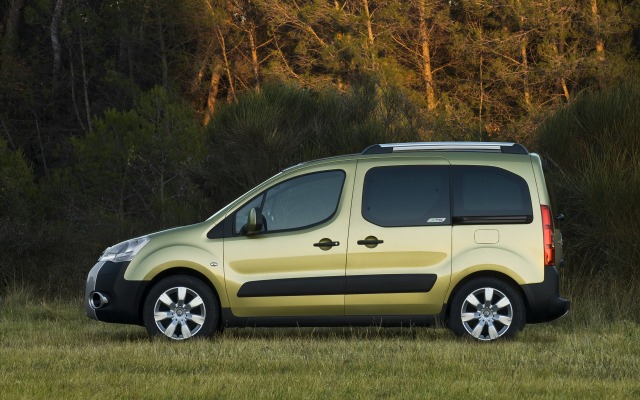 Citroën Berlingo 2009. Desktop wallpaper