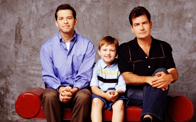 Two and a Half Men. Desktop wallpaper