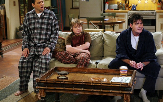 Two and a Half Men. Desktop wallpaper