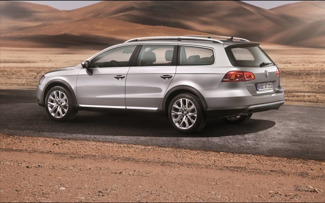 Volkswagen Passat Alltrack 2013. Desktop wallpaper