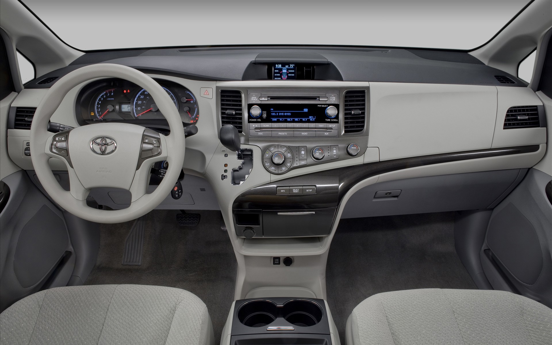 Toyota sienna 2011 interior