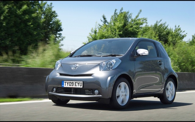 Toyota iQ3. Desktop wallpaper