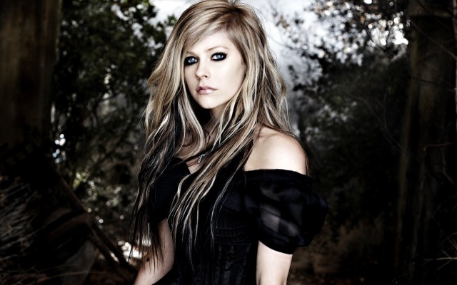 Avril Lavigne. Desktop wallpaper