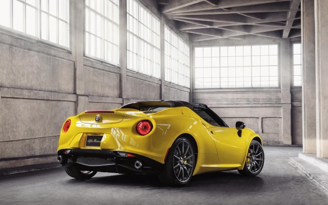 Alfa Romeo 4C Spider 2015. Desktop wallpaper