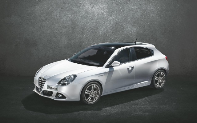 Alfa Romeo Giulietta 2014. Desktop wallpaper