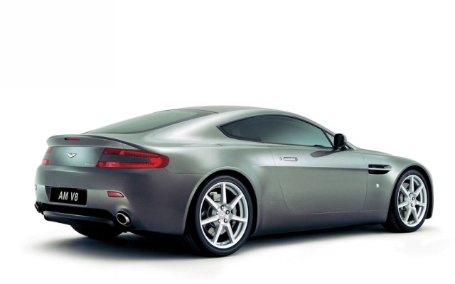 Aston Martin. Desktop wallpaper