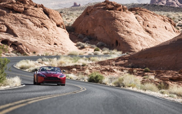 Aston Martin V12 Vantage S Roadster 2015. Desktop wallpaper