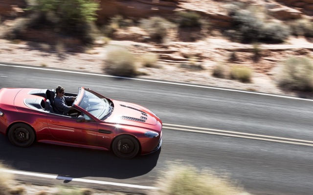 Aston Martin V12 Vantage S Roadster 2015. Desktop wallpaper