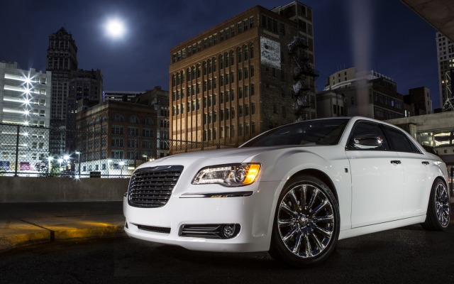 Chrysler 300 Motown Edition 2013. Desktop wallpaper