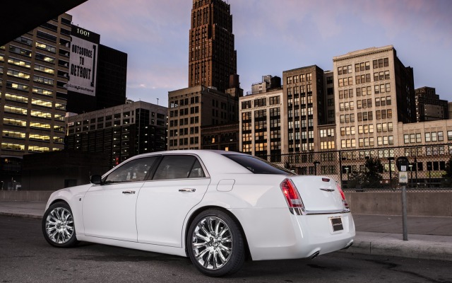 Chrysler 300 Motown Edition 2013. Desktop wallpaper