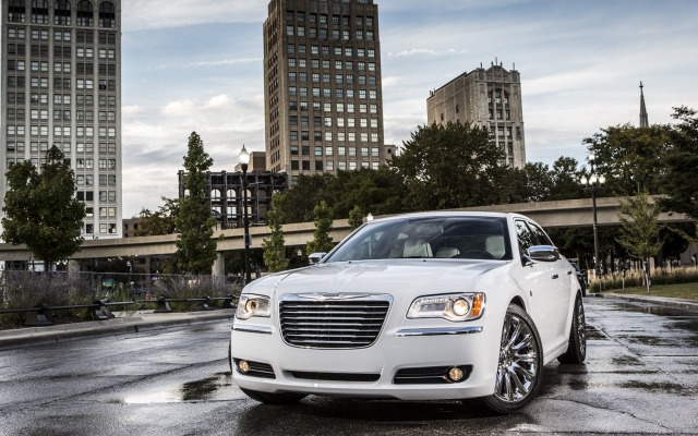 Chrysler 300 Motown Edition 2013. Desktop wallpaper