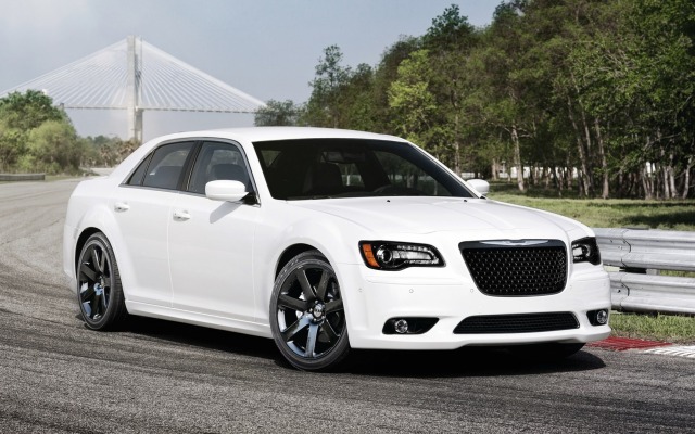 Chrysler 300 SRT8 2012. Desktop wallpaper