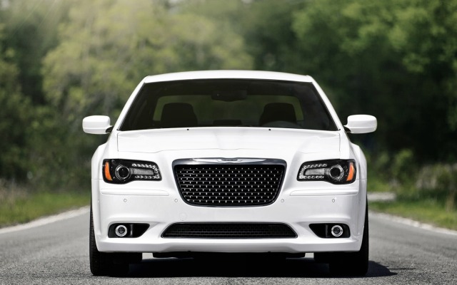 Chrysler 300 SRT8 2012. Desktop wallpaper