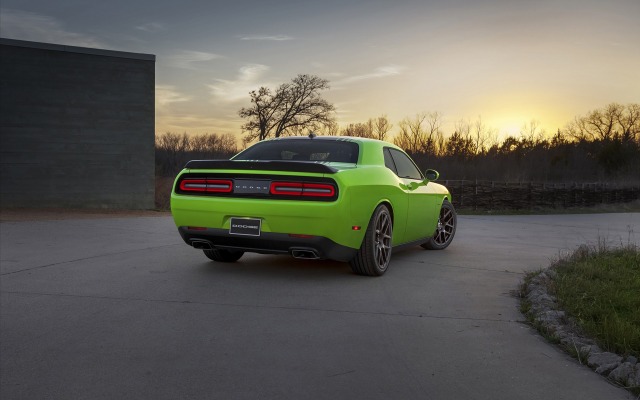 Dodge Challenger Shaker 2015. Desktop wallpaper